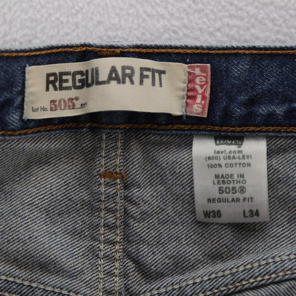 Levis 505 Regular Fit Jeans Mens 36x34 (35x33) Medium Wash Blue Straight Leg Y2K